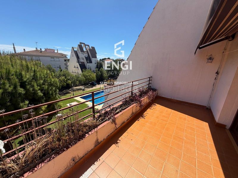 Foto 6db9ed48-5f99-416f-a522-abaf7c0c259e. Duplex con riscaldamento parcheggio piscina in Calafell residencial Calafell