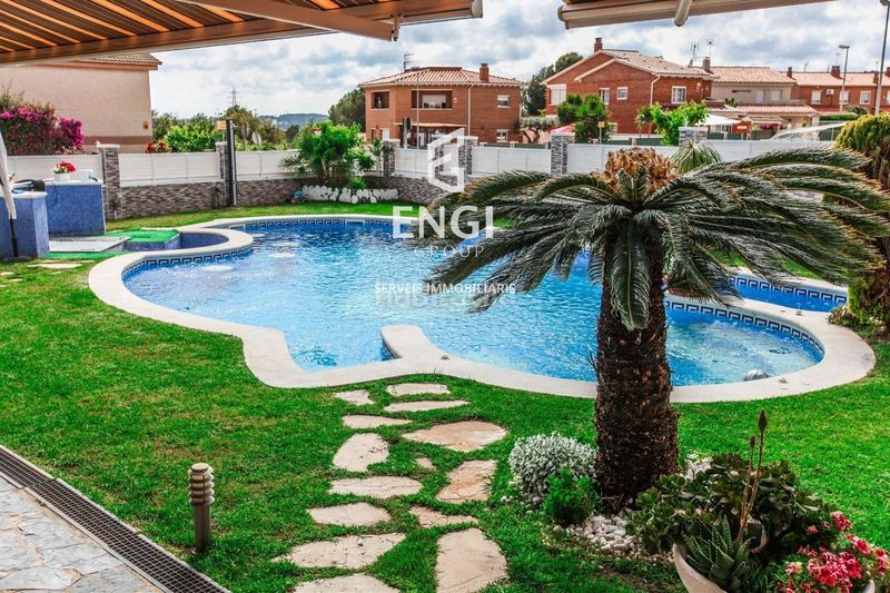 Foto 504a64a6-cb69-4d27-97ce-f384bd713e5c. Xalet amb calefacció aparcament piscina a Roda de Barà