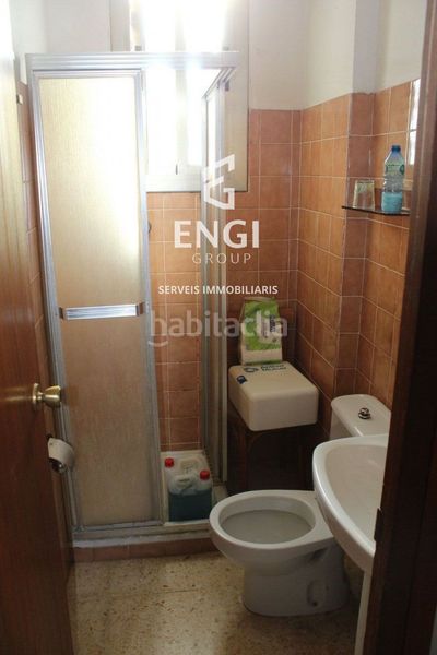 Foto 4dbdd46a-dd9d-4881-b1bb-e9a4e0590207. Local comercial a Coma-ruga platja Coma-ruga