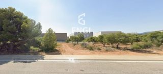 Terreno residencial  Fusters. Solar en venta en pol. ind. lalbornar la bisbal del penedès