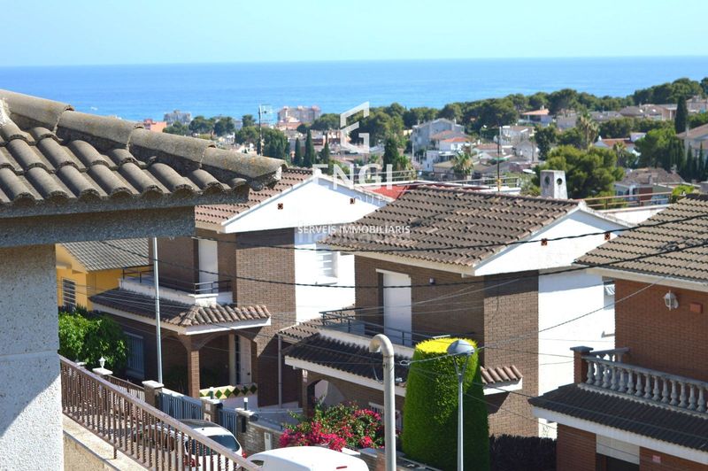 Foto 984d6628-bdb8-4ade-95ba-c8513f6be796. Pis amb calefacció aparcament piscina a Segur de Calafell nucli urbà Segur de Calafell
