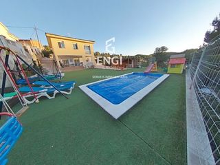 Chalet  Claudio coello. Chalet en venta en la bisbal del penedes