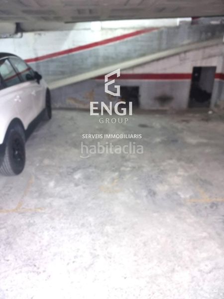 Foto f20e9171-13cd-468b-9d42-dbece28f574e. Aparcament cotxe a Centre Torredembarra