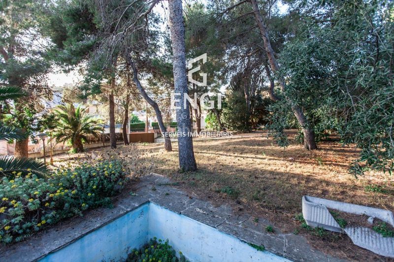 Foto 5f829f37-94f1-4917-a9ac-f84b8299e86e. Finca rústica a Segur de Calafell nucli urbà Segur de Calafell