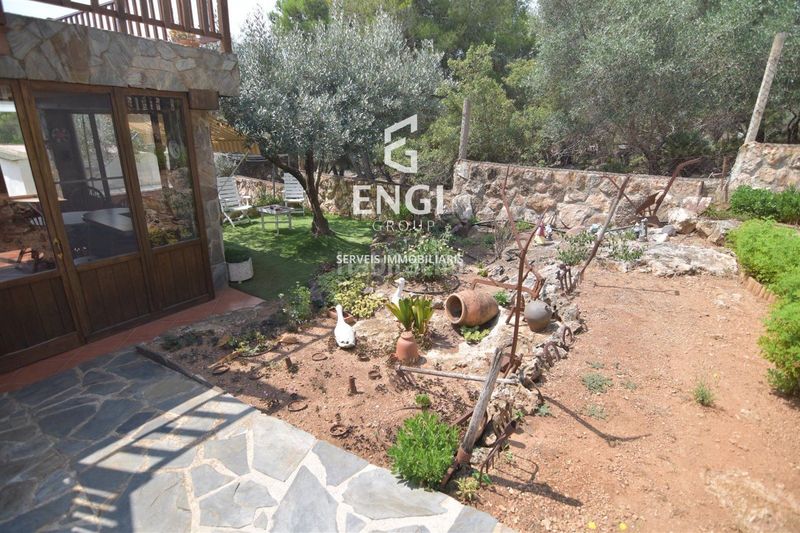 Foto 57ca7dd2-9d72-4f09-be47-286a8e75e25f. Casa amb piscina a Montmell (El)