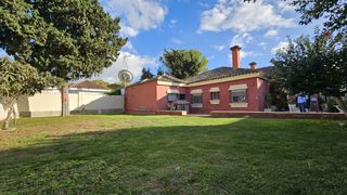 Chalet  Avenida maría auxiliadora 2. Chalet de una planta zona norte