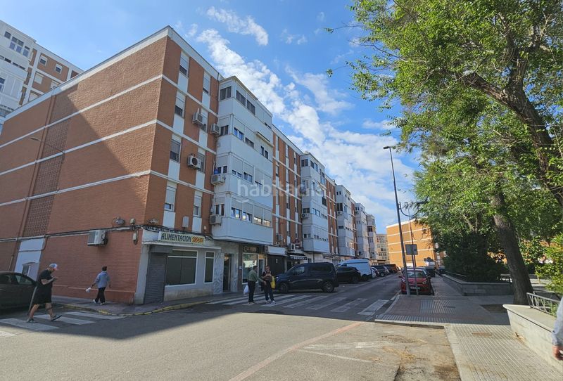 Foto ecd0f504-6234-4353-87e2-ac356a5a5d7a. Pis a plaza virgen de loreto 4 a astilleros - la paz - loreto - el corte inglés Cádiz