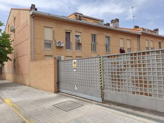 Pis a San Martín de la Vega. Urb. privada con piscina