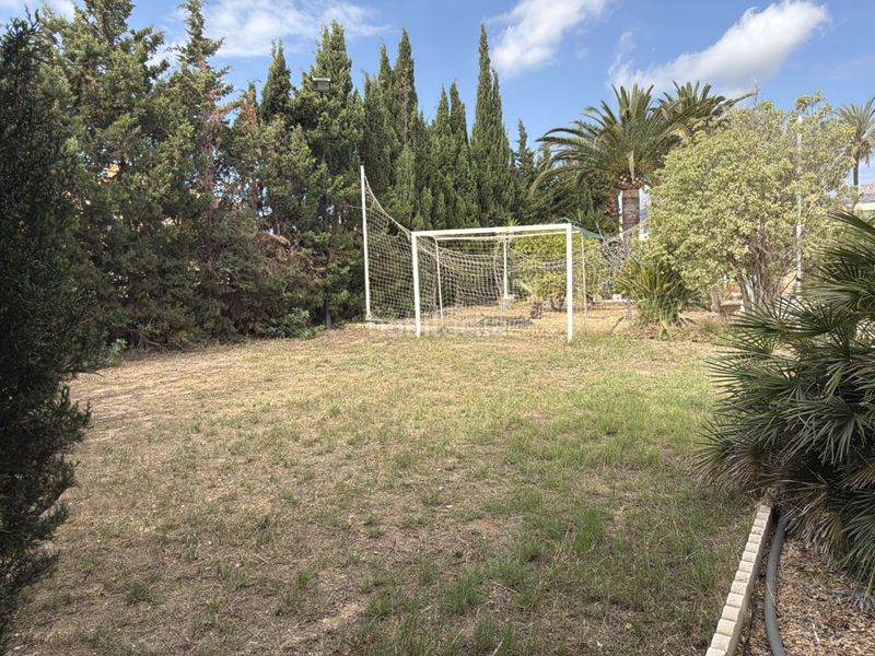 Foto b2420bdf-04b9-449a-aff9-4cc3a1854bf7. Xalet amb xemeneia calefacció aparcament piscina a Alfàs del Pi (l´)
