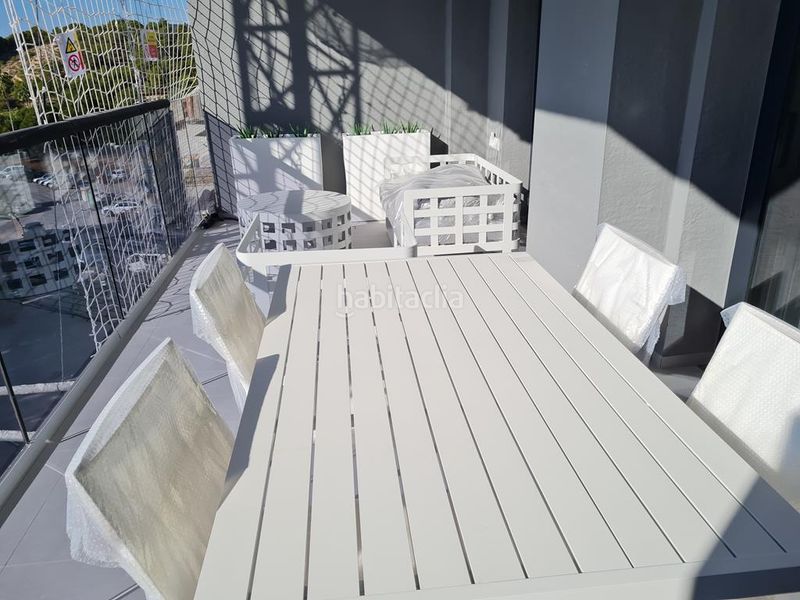 Foto 3bab4eb2-b2c6-45a8-9603-96d2a3f82897. Apartament amb calefacció piscina a Via Parque Benidorm