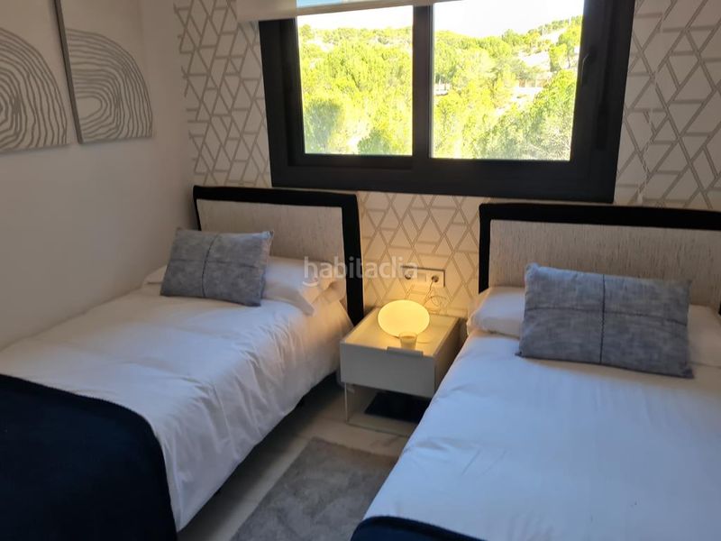 Foto be90edef-7b24-46a4-b56c-fb108734b9da. Apartament amb calefacció piscina a Via Parque Benidorm