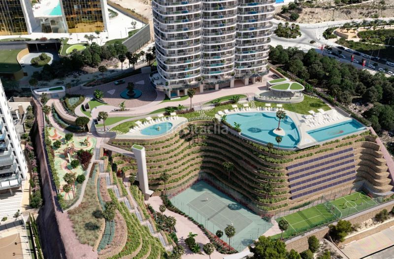 Foto 588ba5ba-3e8c-4ced-800c-33a3f3103195. Apartament amb aparcament piscina a Playa Poniente Benidorm