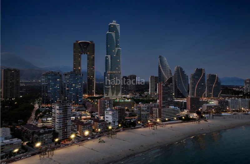 Foto 69cc1da5-76e1-4e64-bda1-93dac9d2778b. Apartament amb aparcament piscina a Playa Poniente Benidorm