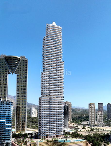 Foto ce2dffd1-cb78-41fe-8f96-91947fe6e632. Apartament amb aparcament piscina a Playa Poniente Benidorm