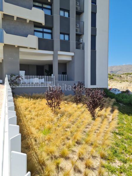 Foto cdb932da-2f58-42a7-84d3-45d3ed112964. Àtic amb calefacció aparcament piscina a Playa Poniente Benidorm