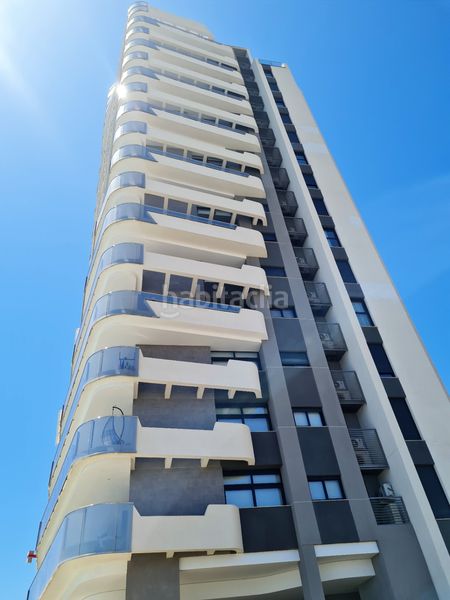 Foto d6d389f1-898e-4863-8617-667a3bcd7934. Àtic amb calefacció aparcament piscina a Playa Poniente Benidorm