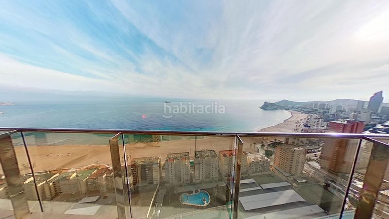 Foto daf7644c-509c-4433-bb88-befdba9c2398. Àtic amb calefacció aparcament piscina a Playa Poniente Benidorm