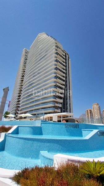 Foto ec1427b9-2394-464f-a12f-b921ecb9d4de. Àtic amb calefacció aparcament piscina a Playa Poniente Benidorm