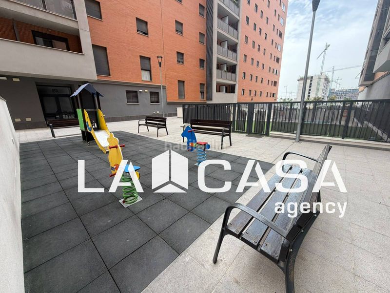Foto 4da5b8b1-266e-4ec1-addf-4cde96d9e324. Appartement avec parking piscine dans Entrenúcleos Dos Hermanas