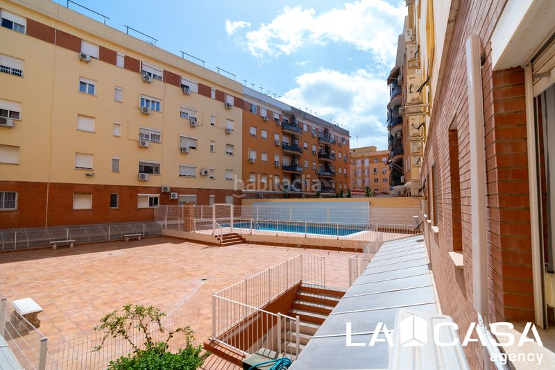 Foto c6cff349-82ff-4f19-827c-667bec1e55be. Pis amb aparcament piscina a El Arenal - La Pólvora Dos Hermanas