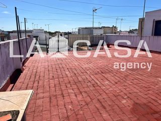 Casa a El Arenal - La Pólvora. Casa en julio carrasco, dos hermanas