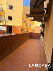 Pis a Centro - Doña Mercedes. Amplio piso de 3 dormitorios con terraza, garaje y excelente ubi