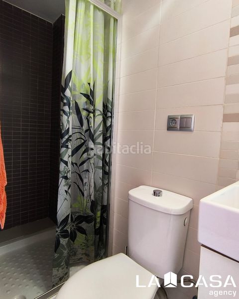 Foto ea07fa49-33b3-432a-a026-b6ecd639b292. Pis a Cruz Roja Sevilla