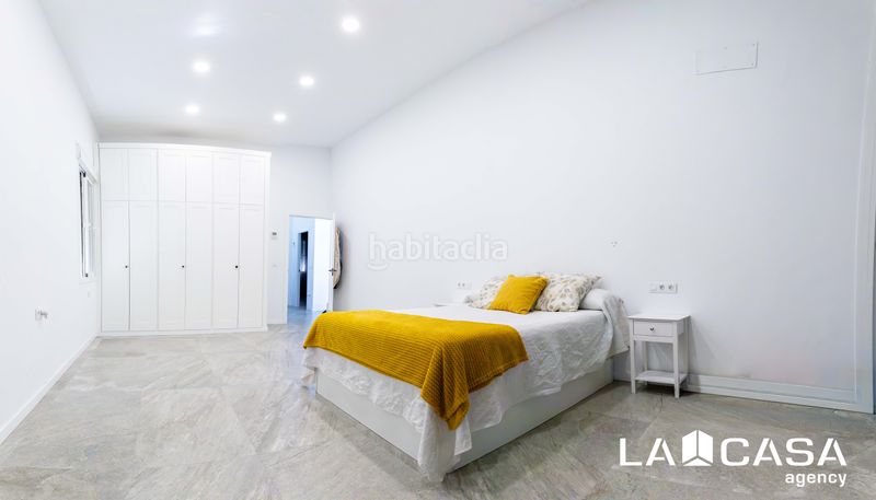 Foto e54ecf91-f682-433c-8fbd-3330d5398cf7. Chalet in La Hacienda - Nueva Andalucía Dos Hermanas