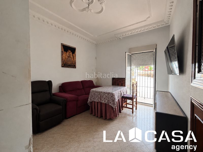Foto 9c6dbbc7-fcb1-4d95-b929-7b036a57fec2. Casa amb aparcament a Centro - Doña Mercedes Dos Hermanas