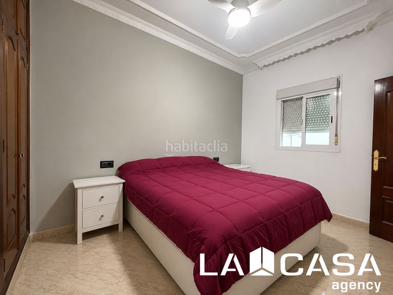 Foto d2c86f97-c2df-467e-b88f-4263d2187a93. Casa amb aparcament a Centro - Doña Mercedes Dos Hermanas