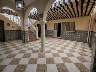 Casa a Centro - Doña Mercedes. Amplia vivienda familiar con excelente distribución y mucha luz