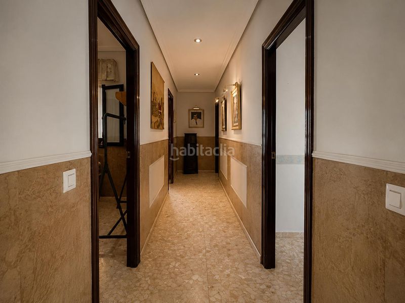 Foto e5fec8b2-f00e-469e-8f2f-f7c2ae1f509a. Casa amb aparcament a Centro - Doña Mercedes Dos Hermanas