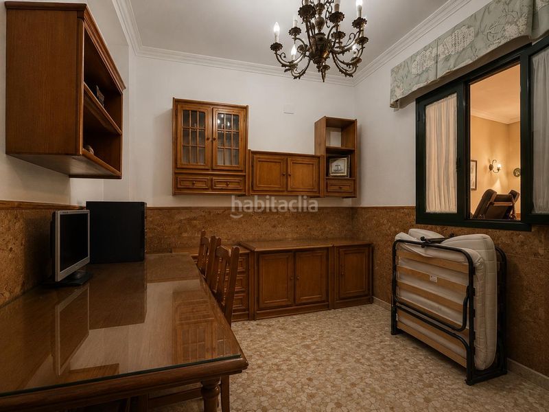 Foto f4f1fd89-7ff4-463c-a64c-d895ef874bc4. Casa amb aparcament a Centro - Doña Mercedes Dos Hermanas