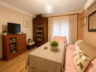 Pis a San Pablo. Piso en venta en luis montoto  santa justa