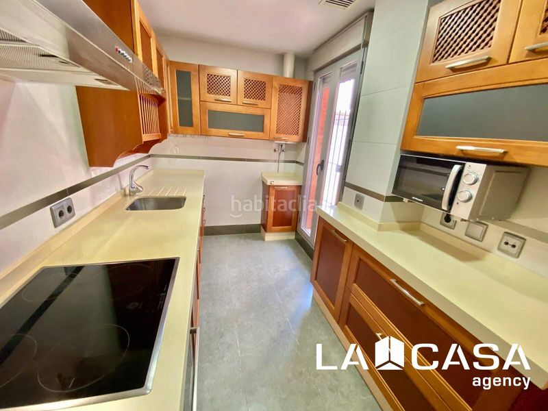 Foto d04150ba-8497-46f9-9002-0e4956c2c731. Alquiler piso alquiler de piso en calle botica en Dos Hermanas