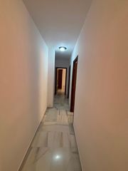Pis  Calle tarancón 8. Se vende piso bajo contrastero