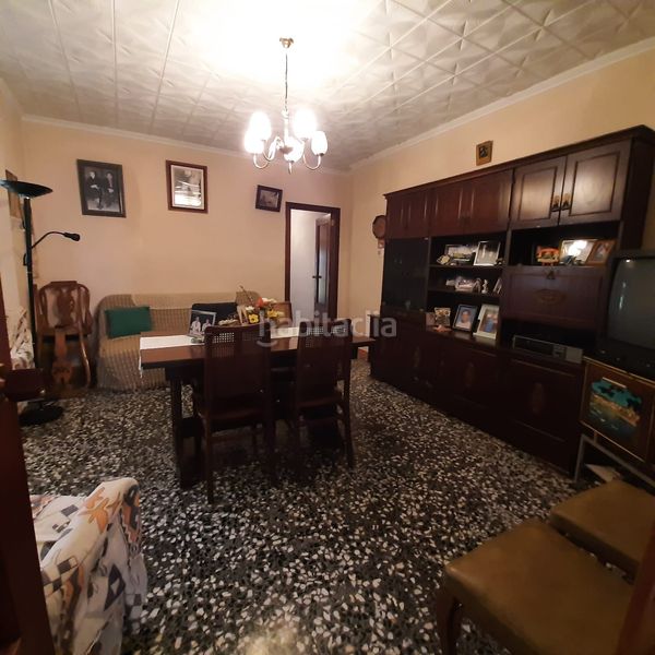 Foto 2e6aa69d-48fb-4a5a-80a8-ec0b73618d62. Casa adossada a Alcúdia de Crespins (l´)