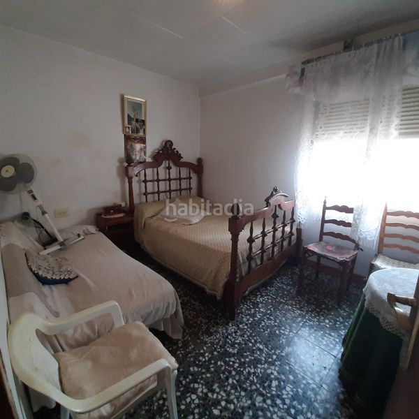Foto 8eae9125-af7d-434f-af00-abef57bd4235. Casa adossada a Alcúdia de Crespins (l´)