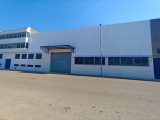 Lloguer Nau industrial  Desconocido. Nave industrial con puente grúa y pozo propio