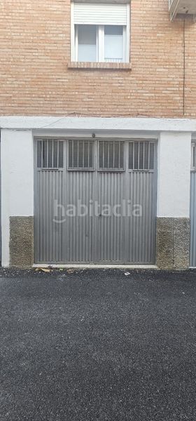 Foto 7b27a01d-23d1-48a9-9d7f-57c789689323. Aparcament cotxe a Íllora