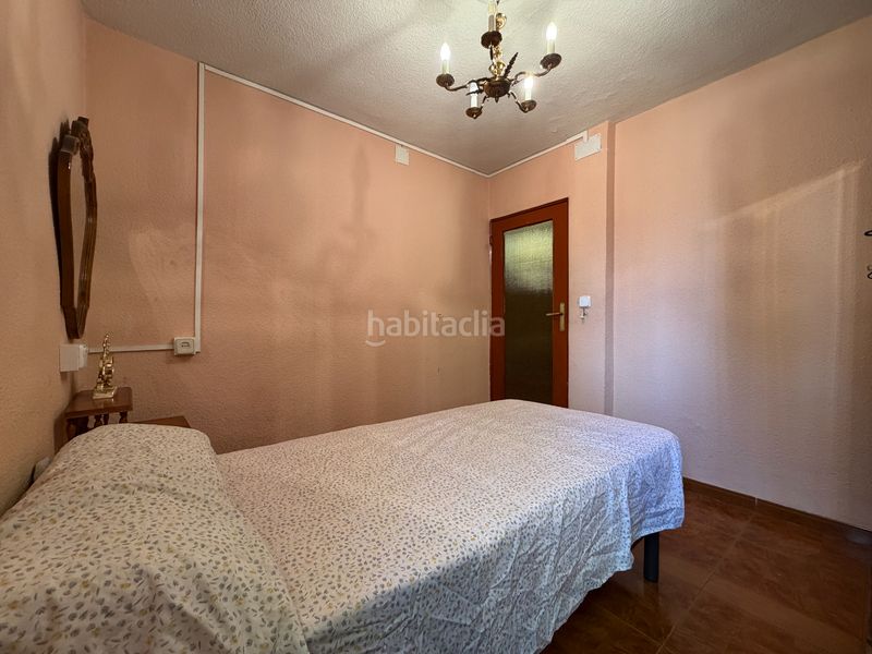 Foto bc7ba815-5fe1-4914-99f8-4c2803fb4009. Pis a plaza campo de criptana 25 a Almendrales Madrid
