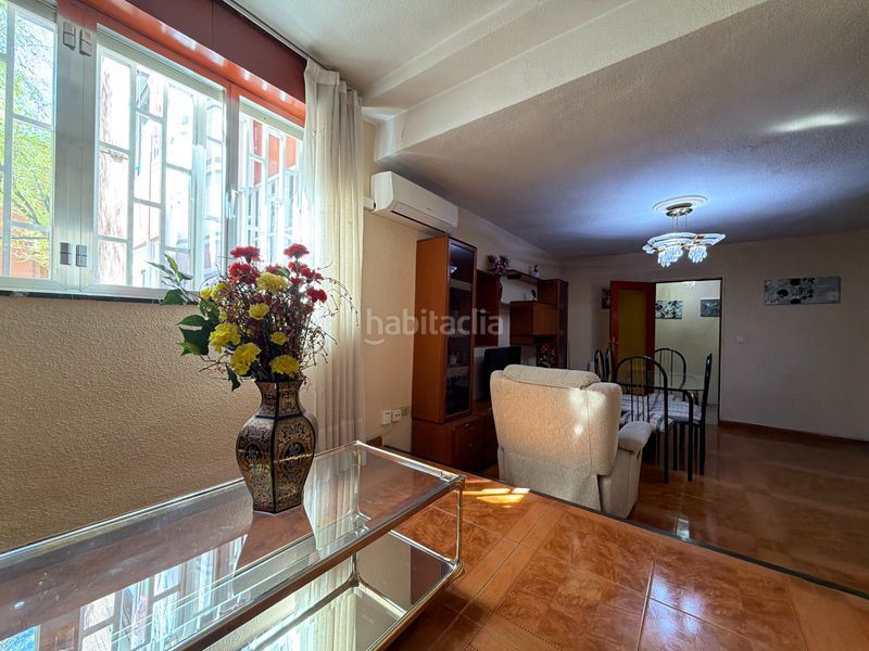 Foto f68eda94-5f38-4ba6-8b6d-fd428a5b4bf1. Pis a plaza campo de criptana 25 a Almendrales Madrid