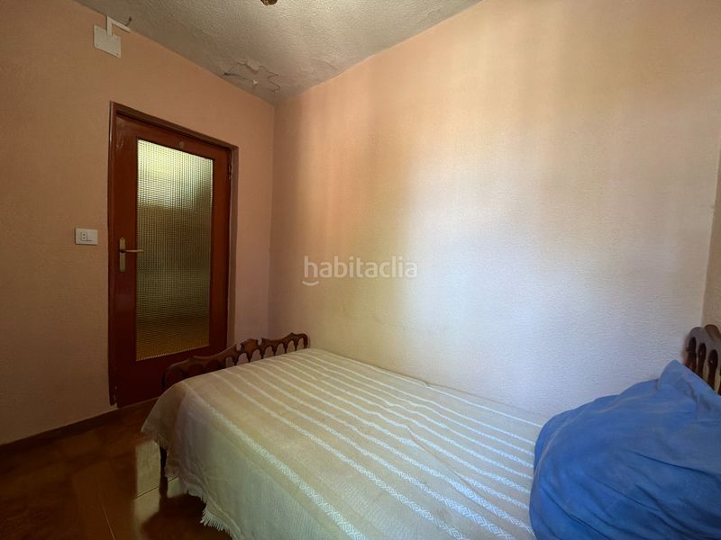 Foto fbe5bbe6-0465-40c8-895c-70092cab496c. Pis a plaza campo de criptana 25 a Almendrales Madrid