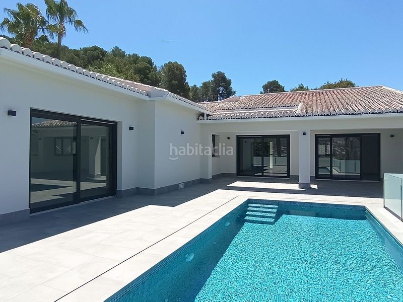 Foto bcbbf2e9-eed2-47c9-93a7-387619ca8e9a. Casa amb piscina a Partida Comunes-Adsubia Xàbia