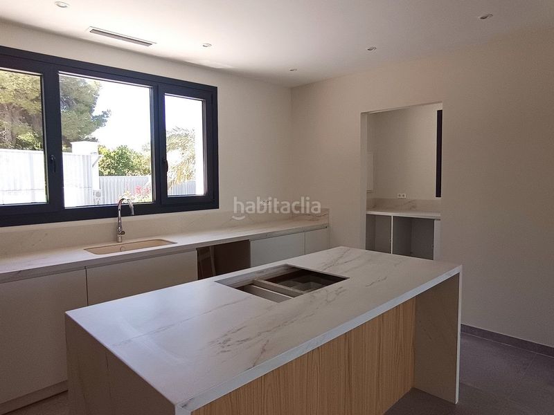 Foto d072be91-8b3f-4c6c-9902-ea45232ed702. Casa amb piscina a Partida Comunes-Adsubia Xàbia