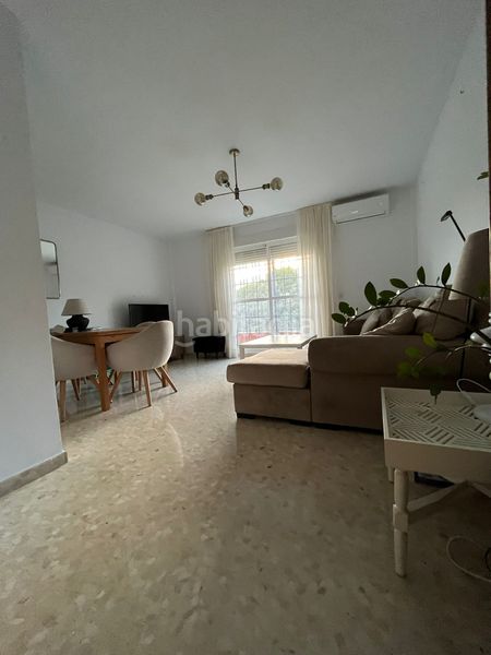 Foto 5973e655-3aa7-4a64-9823-fa11939e32ce. Casa adossada amb aparcament a Benajarafe