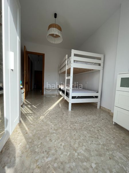 Foto b97edfd9-e0e4-4c83-b90f-030fa7e28ffe. Casa adossada amb aparcament a Benajarafe