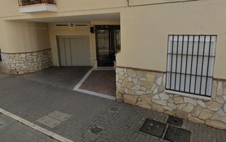 Miete Autoparkplatz in Calle carril 28. Alquiler de parking en la trinidad