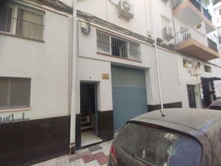 Geschäftsraum  Calle sierra bermeja. ¡ local comercial con potencial de inversión !