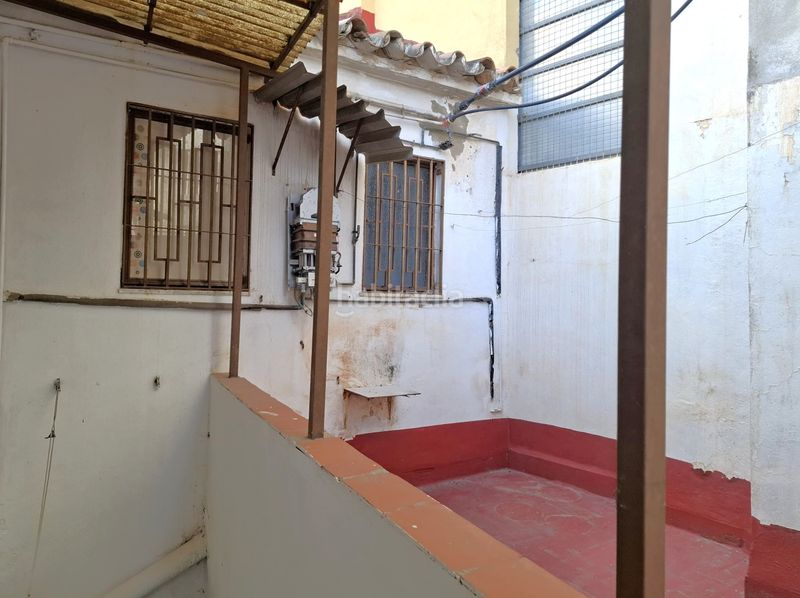 Foto b9847af3-9f4c-4d77-9c81-0c3153346b72. Edificio in La Merced Málaga
